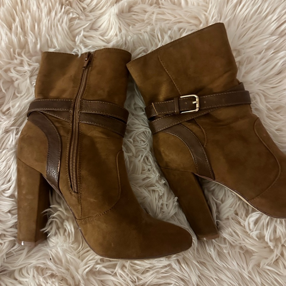 Suede classy bottiest